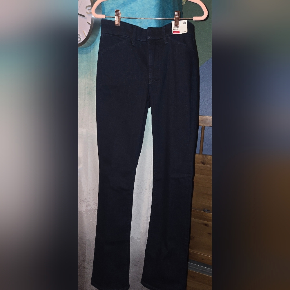 Express high rise barely boot jeans size 4 NWT